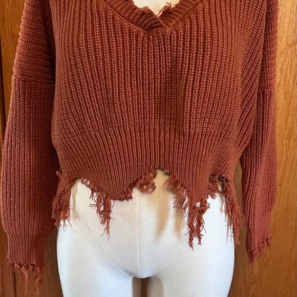 Distressed V Neck (Rust) Frayed Hem Crop Sweater (Distressed) / Size: One-Size - Picture 2 of 8